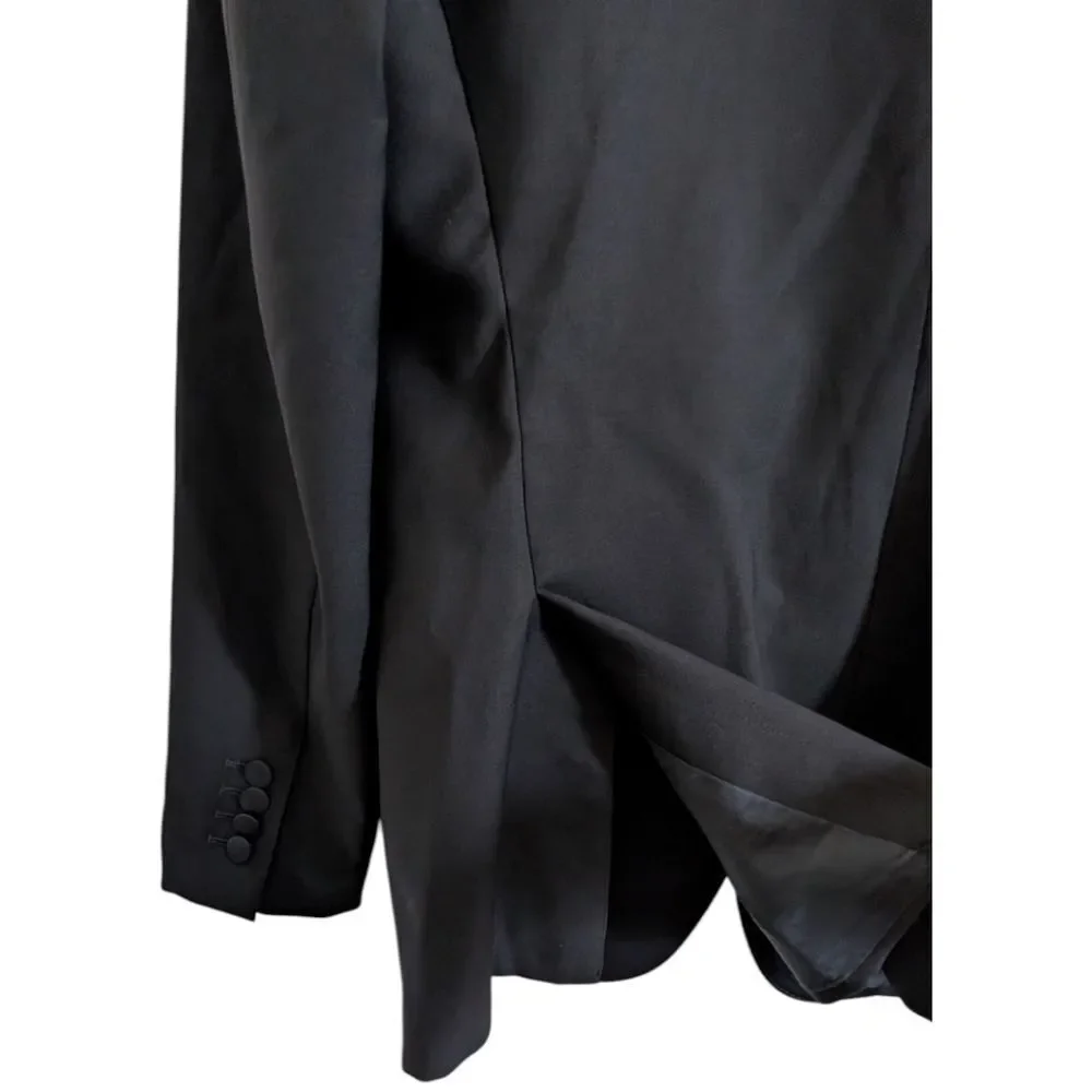 Thom Sweeney ​this stunning